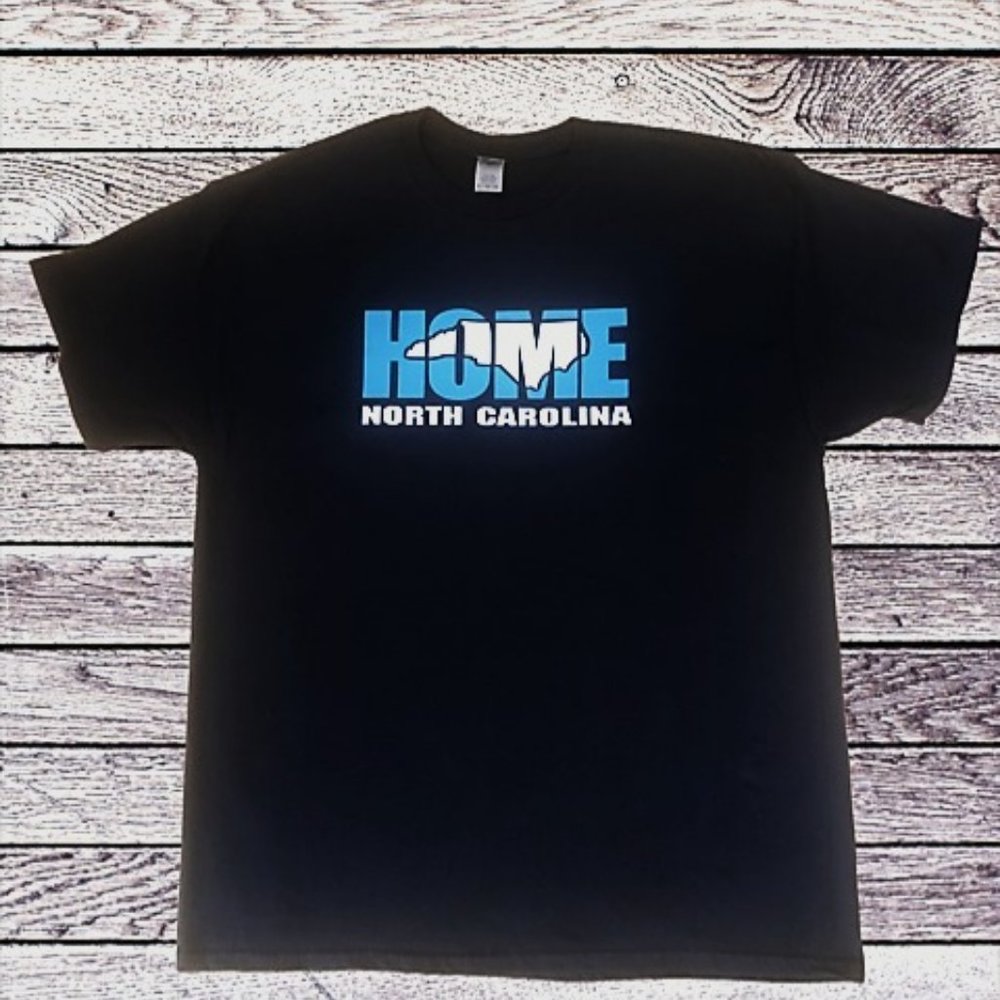 New!! North Carolina Home X-Large Navy blue T-shirt.